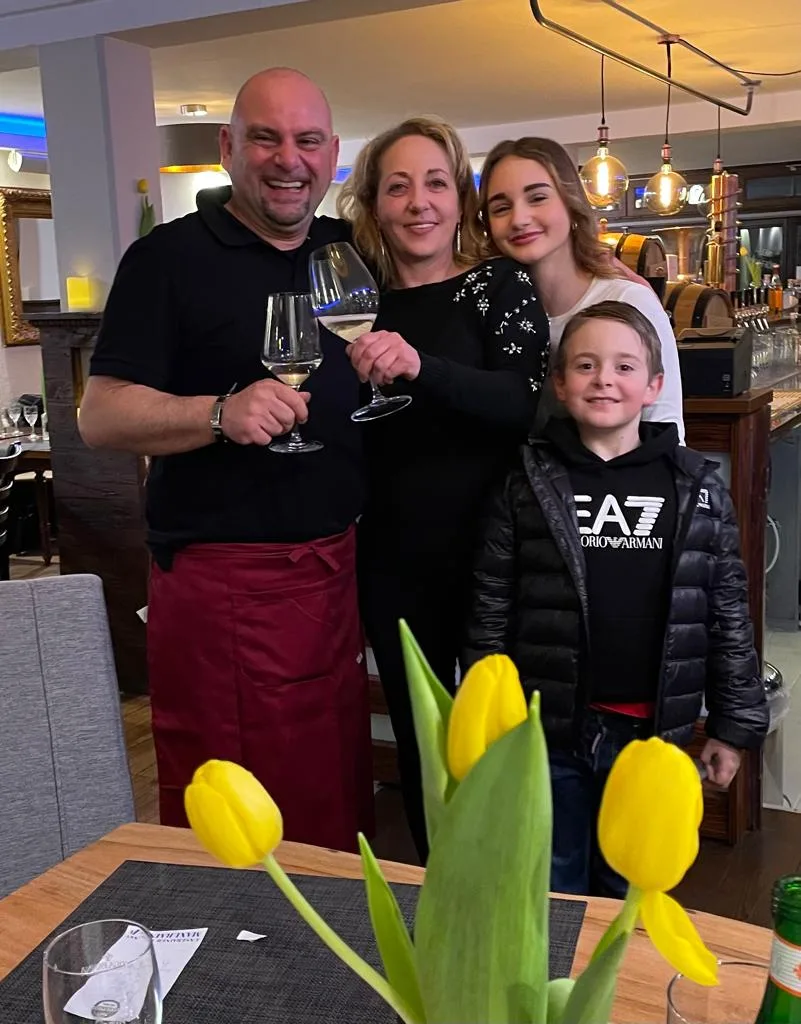 Die Inhaber der Trattoria Italian mit ihrer Familie